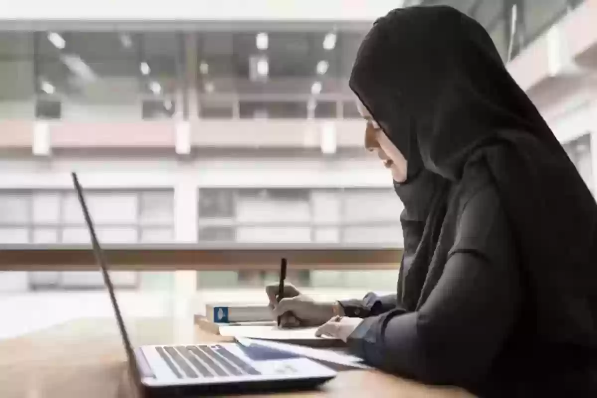 مستقبلها باهر أكثر التخصصات المطلوبة في السعودية للنساء